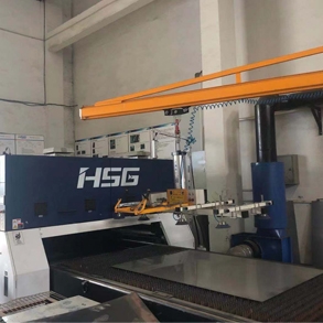 Laser cutting machine